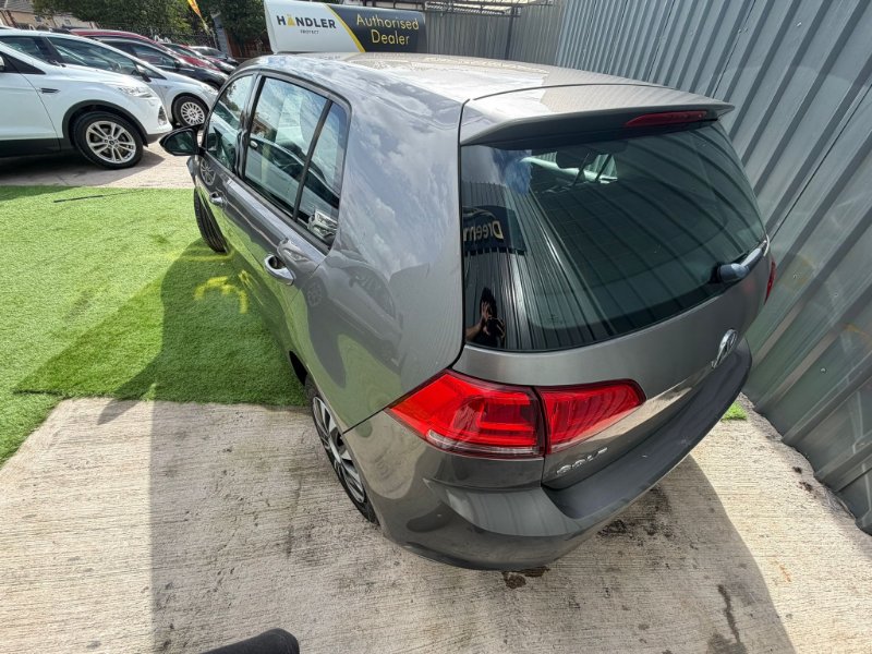 Volkswagen Golf 1.4 TSI BlueMotion Tech S Hatchback 5dr Petrol DSG Euro 5 s/s 122 ps for sale in Oldbury