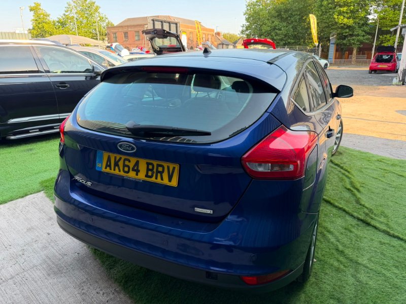 Blue 2015 Ford Focus 1.0T EcoBoost Titanium Hatchback 5dr Petrol Manual Euro 6 s/s 125 ps in Oldbury