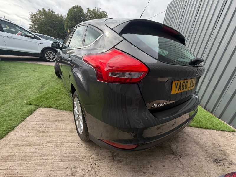 Grey Ford Focus 1.5 TDCi Titanium Hatchback 5dr Diesel Manual Euro 6 s/s 120 ps
