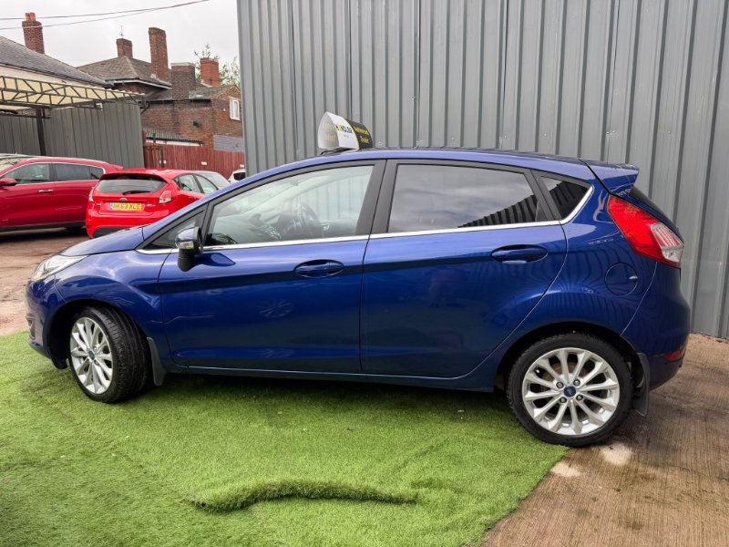 Blue 2016 Ford Fiesta 1.0T EcoBoost Titanium X Hatchback 5dr Petrol Powershift Euro 6 100 ps in Oldbury