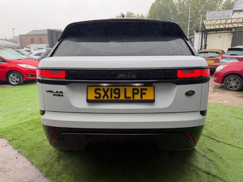 White 2019 Land Rover Range Rover Velar 2.0 P250 R-Dynamic SE SUV 5dr Petrol Auto 4WD Euro 6 s/s 250 ps in Oldbury