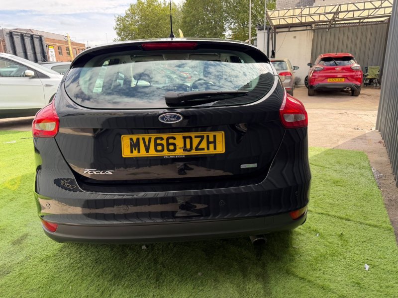 Black 2016 Ford Focus 1.5T EcoBoost Titanium Hatchback 5dr Petrol Auto Euro 6 s/s 150 ps in Oldbury