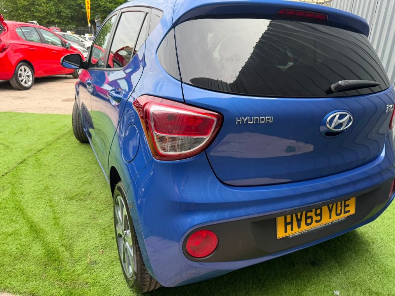 Hyundai i10 1.0 Play Hatchback 5dr Petrol Manual Euro 6 67 ps for sale in Oldbury