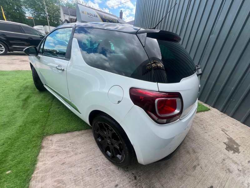 2016 DS DS 3 Hatchback 1.2 PureTech Elegance Hatchback 3dr Petrol EAT6 Euro 6 s/s 110 ps