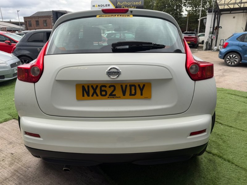 White 2012 Nissan Juke 1.6 Acenta SUV 5dr Petrol Manual Euro 5 s/s 117 ps in Oldbury