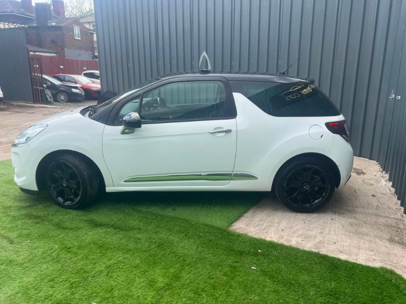 White DS DS 3 1.2 PureTech Elegance Hatchback 3dr Petrol EAT6 Euro 6 s/s 110 ps
