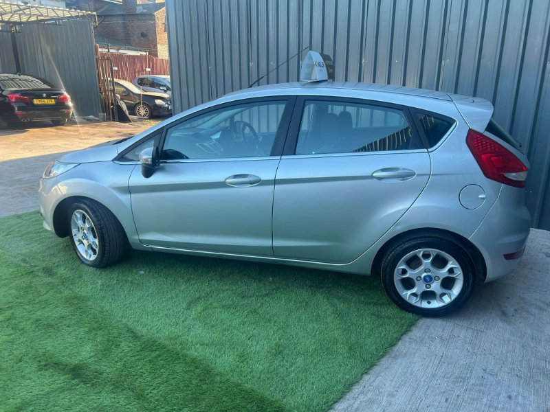 Ford Fiesta 1.4 Zetec Hatchback 5dr Petrol Automatic 154 g/km 94 bhp for sale in Dreems Car Sales